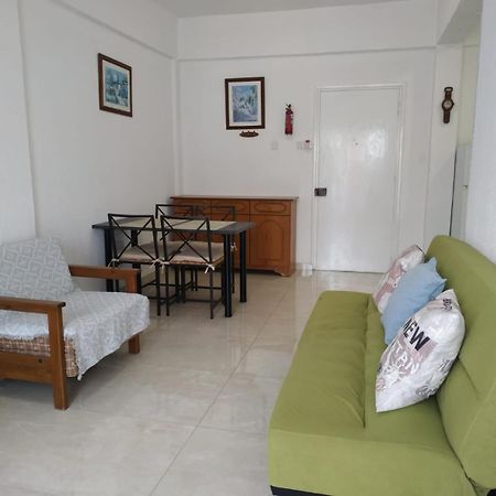 1 Bedroom Apartment Lárnaca Habitación foto